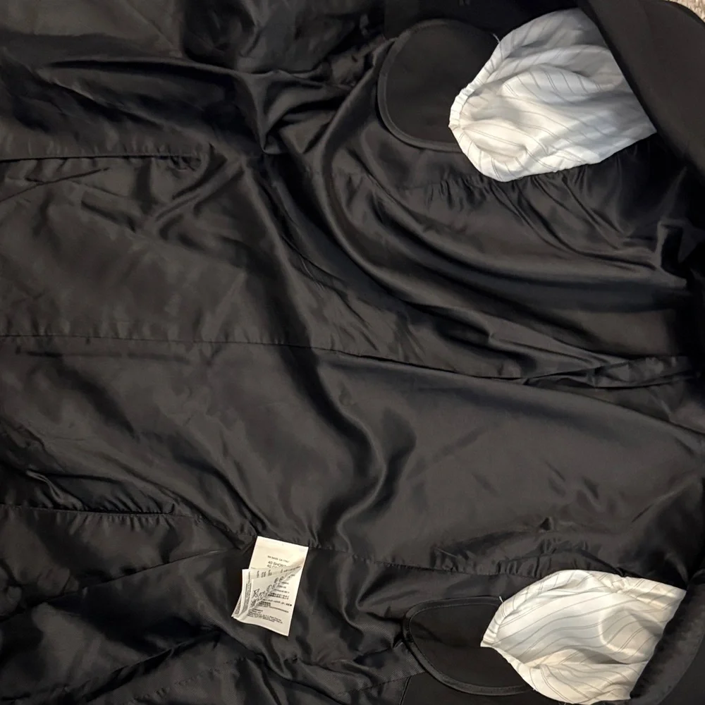 Banana Republic Elegant Black Blazer - Picture 6 of 7